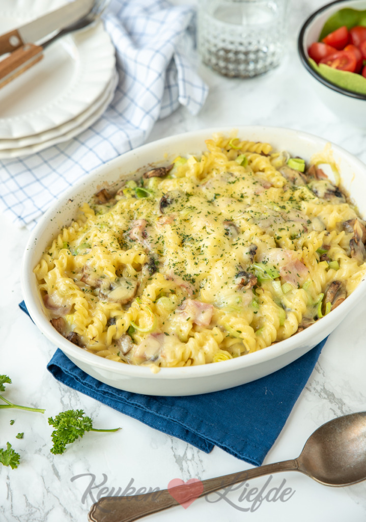Pasta ovenschotel met ham, champignons en prei Pasta ovenschotel met ham, champignons en prei