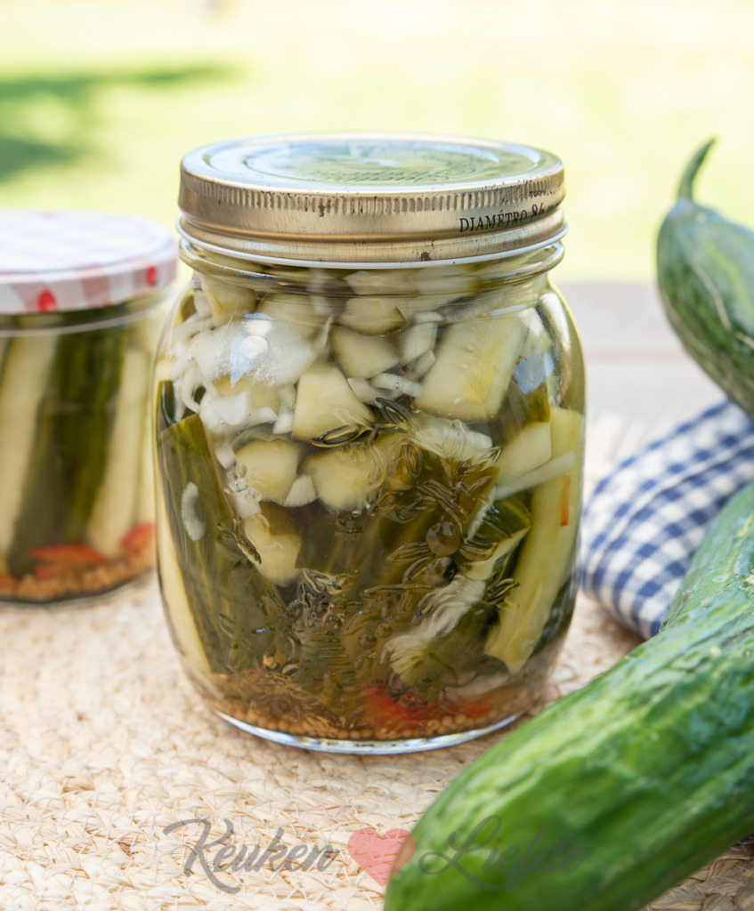 Komkommer ingemaakt in zoetzuur Komkommer ingemaakt in zoetzuur