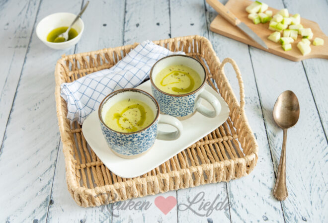 Courgettesoep met pesto