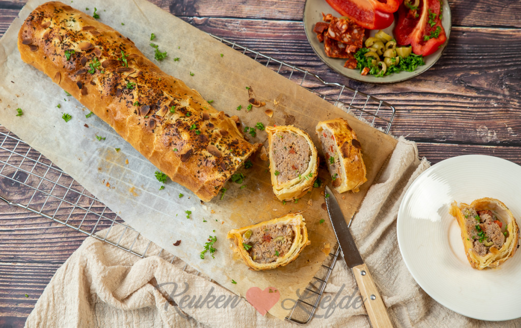 Hartige banketstaaf met gehakt Hartige banketstaaf met gehakt