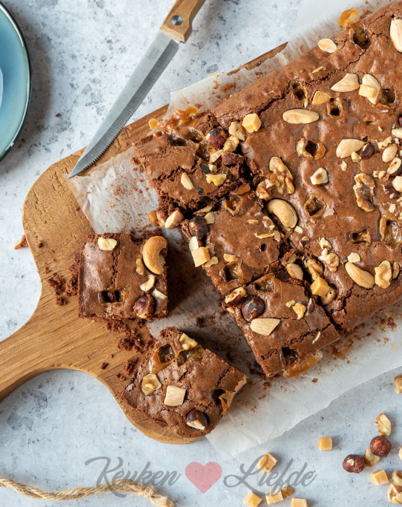 Brownie met fudge en noten Brownie met fudge en noten