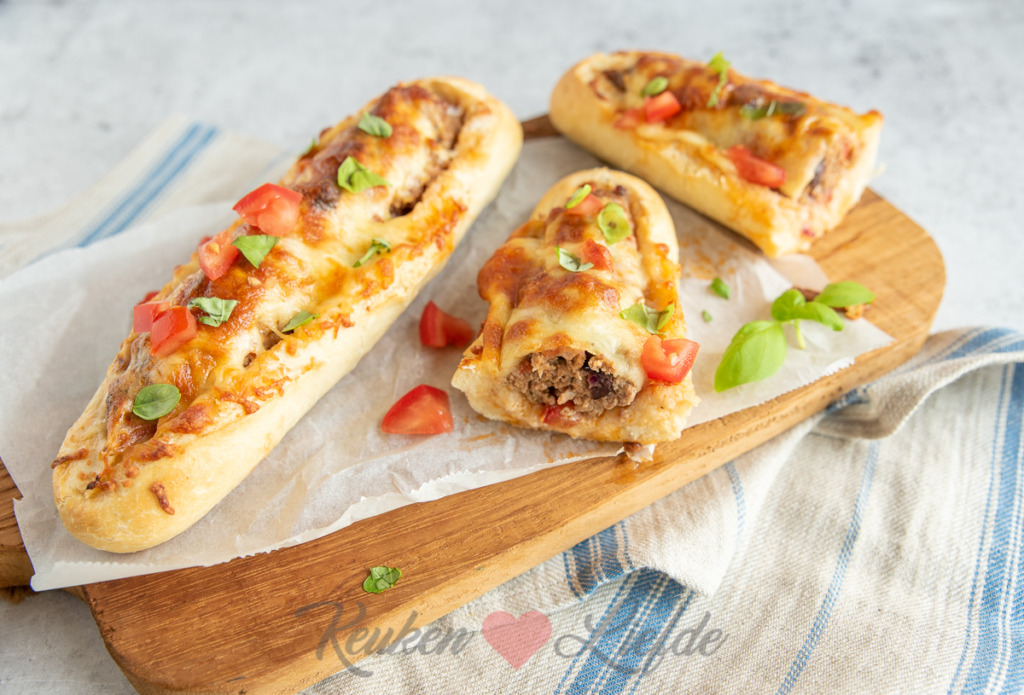 Gevuld stokbrood met Italiaans gehakt