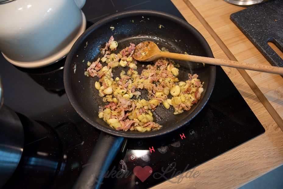 Gevulde courgette met aardappelpuree Gevulde courgette met aardappelpuree