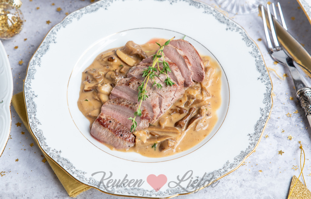 Wildzwijnfilet met paddenstoelenroomsaus Wildzwijnfilet met paddenstoelenroomsaus