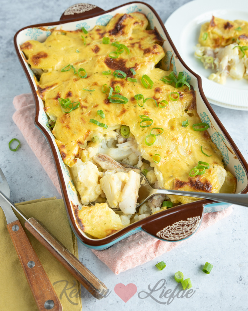 Bloemkoolschotel met vis en kerrieroomsaus Bloemkoolschotel met vis en kerrieroomsaus