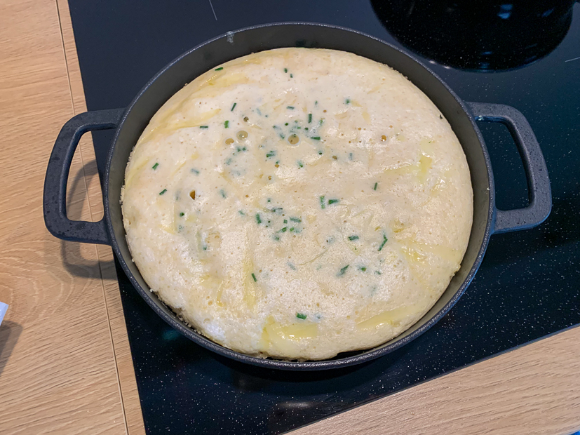 Hartige kaiserschmarren met spek en Gruyère Hartige kaiserschmarren met spek en Gruyère