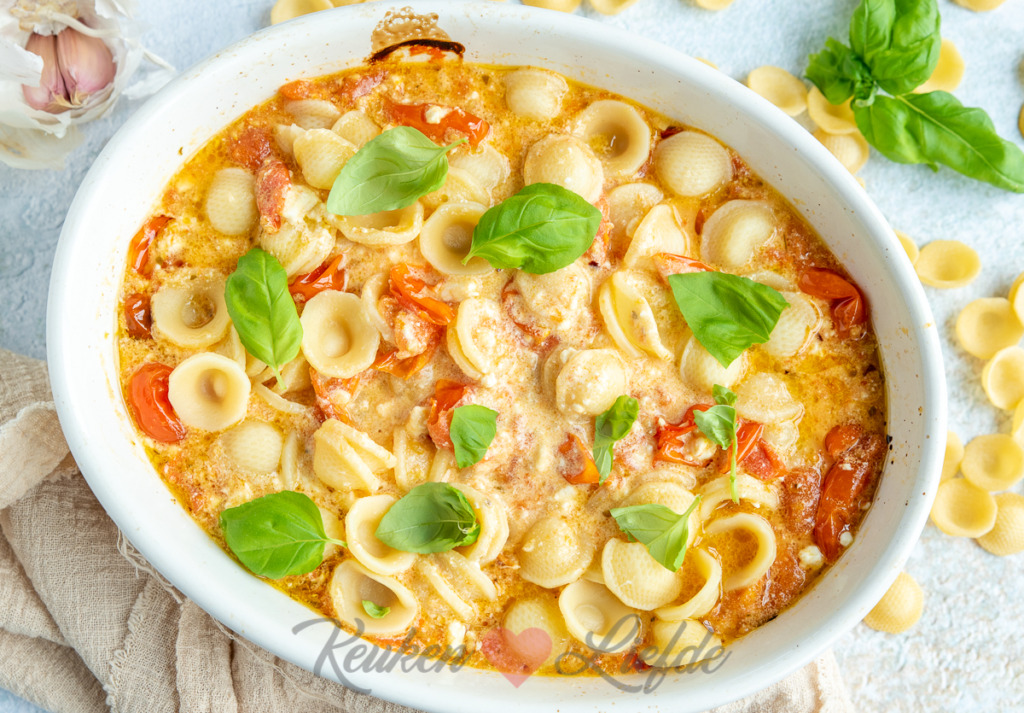 Tomaat en feta pasta (TikTok-recept)