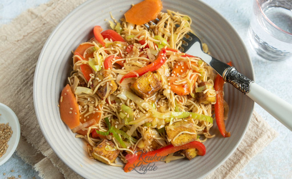 Sweet chili noedels met tofu