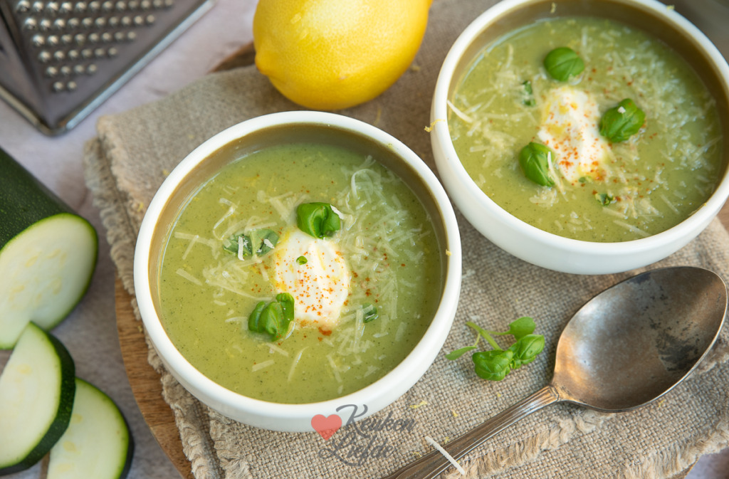 Courgettesoep met citroen en parmezaan