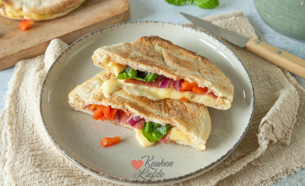 Pitatosti met salami en paprika