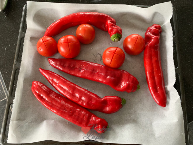 Tomaat-paprikasoep met bladerdeegsterren