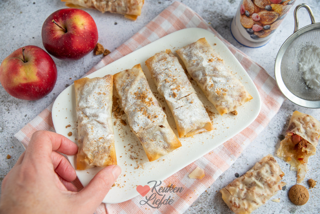 Mini appelstrudel met kruidnoten