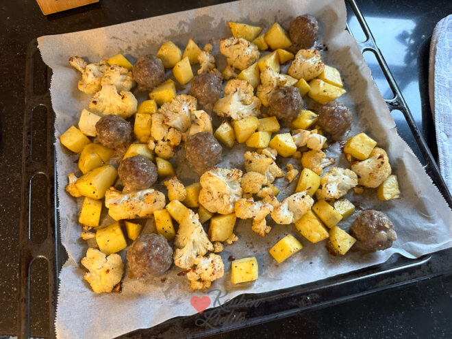 Bloemkoolschotel met gehaktballetjes