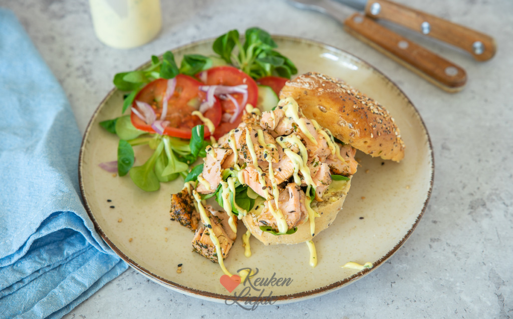 Pulled zalm op een broodje