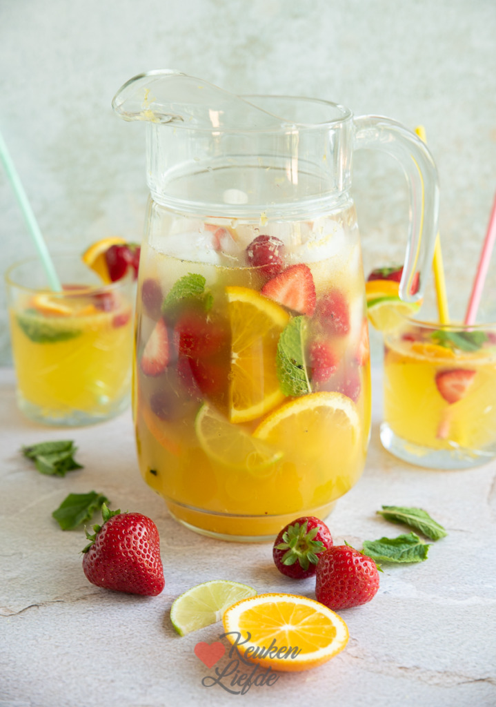 Witte sangria met vanille en munt Witte sangria met vanille en munt