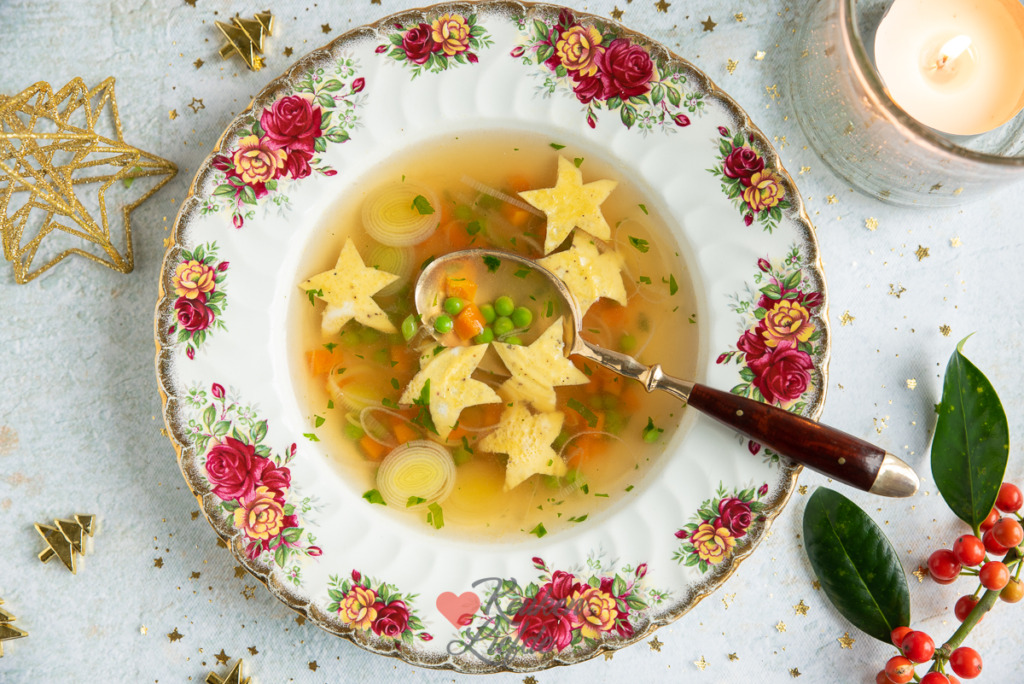 Heldere bouillon met eisterren