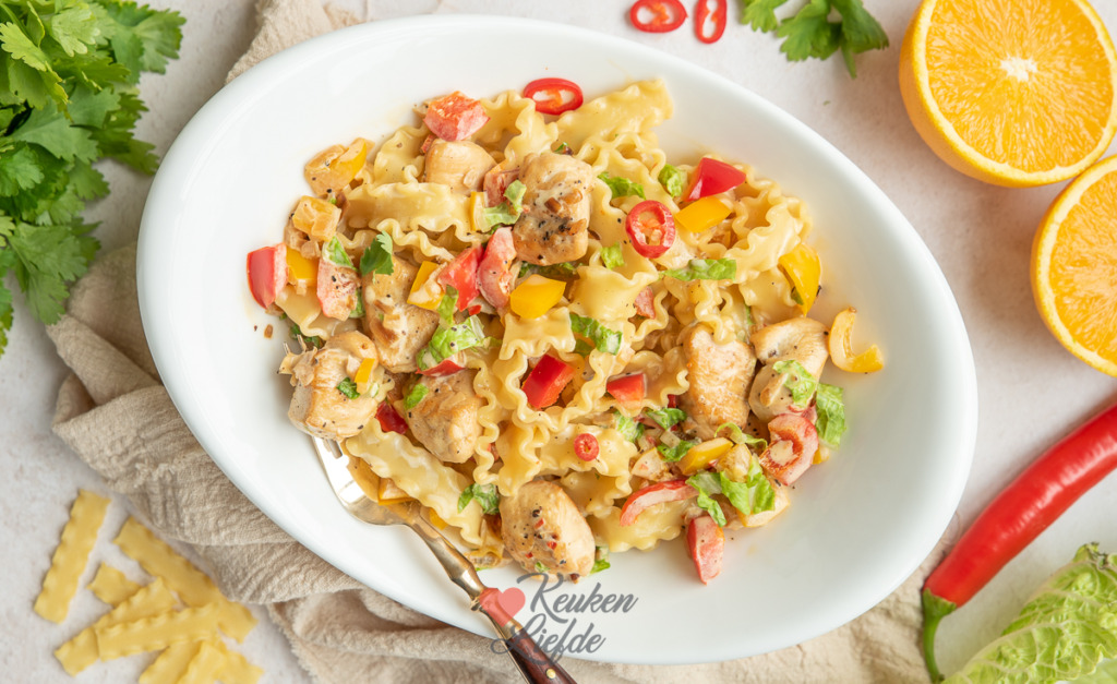 Pasta met kip en sinaasappelsaus