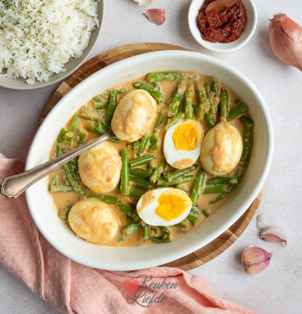 Sambal goreng telor met sperzieboontjes Sambal goreng telor met sperzieboontjes