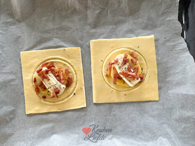 Bladerdeeghapje met aardappel, spekjes en camembert