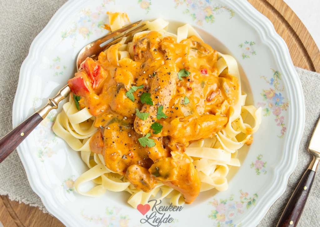 Kip stroganoff met pasta