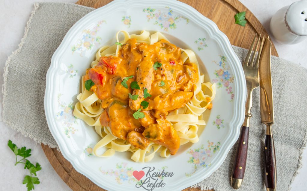 Kip stroganoff met pasta
