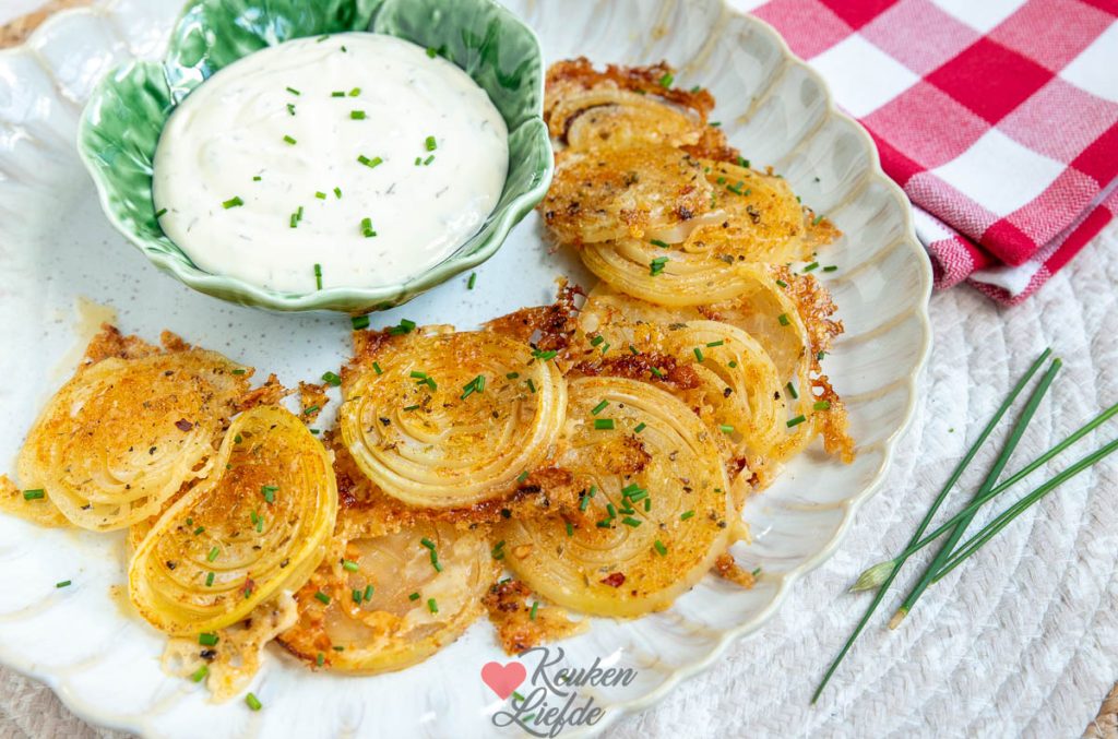 Parmezaan uienringen uit de oven