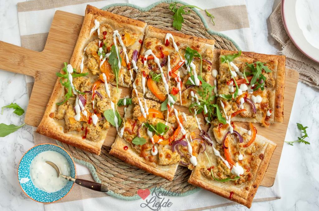 Plaattaart met kipshoarma