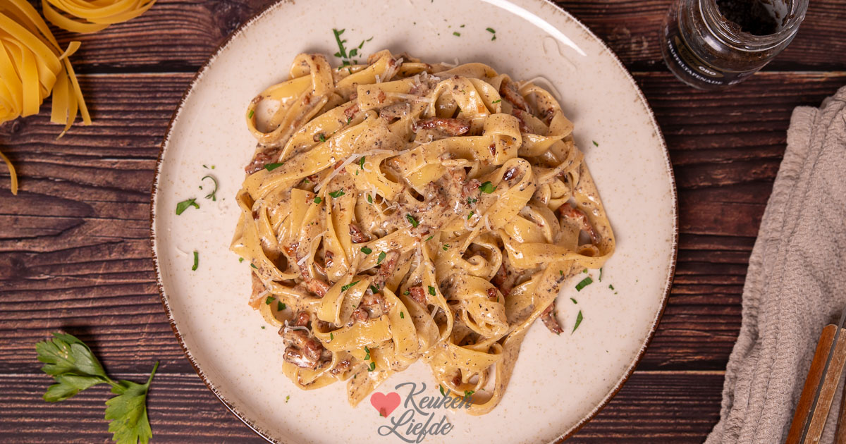 Truffelpasta met spekjes